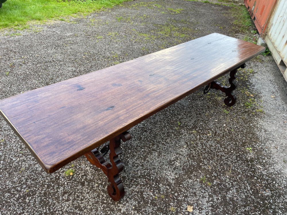 Large Spanish table  View V