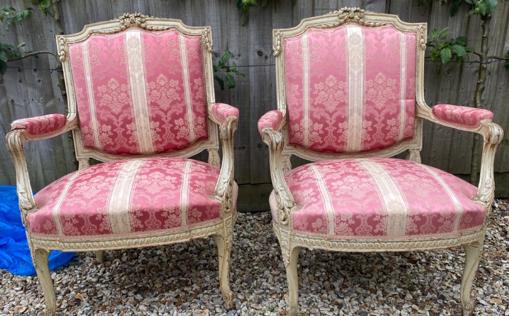 French painted salon suite View VIII