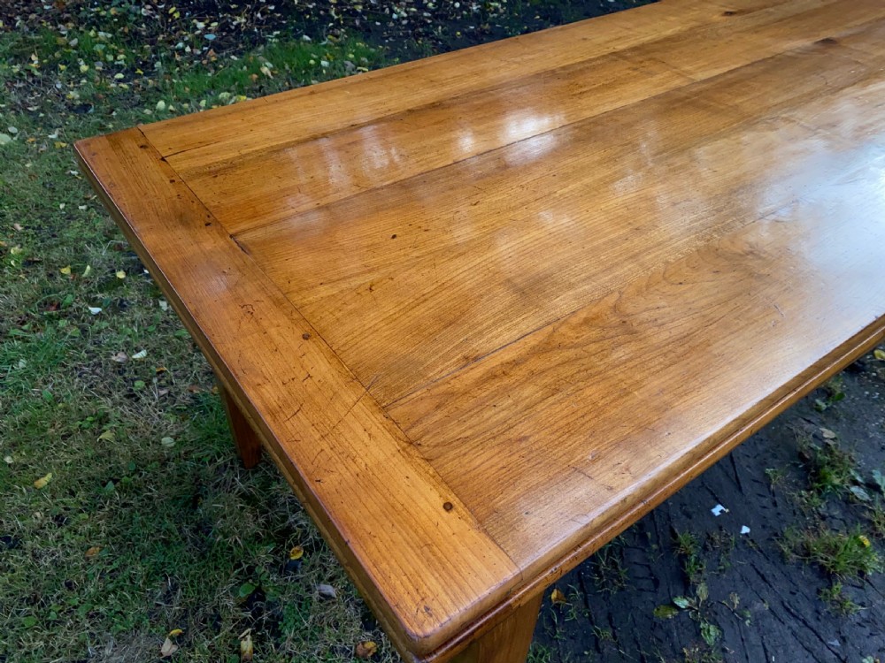 Large extending country table  View V