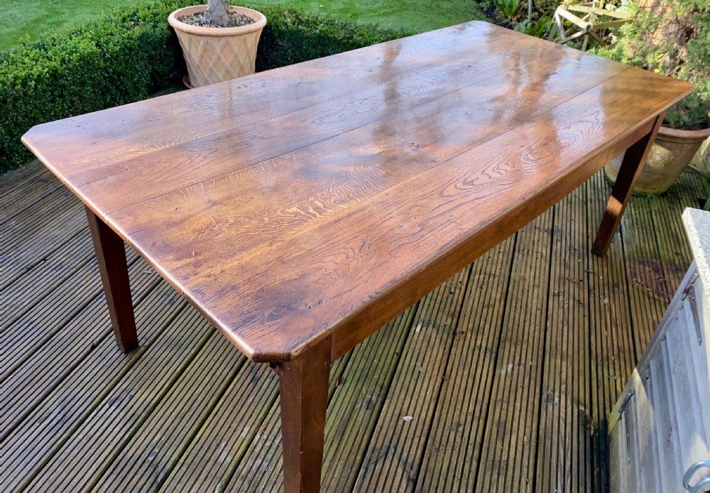 Farmhouse table in oak