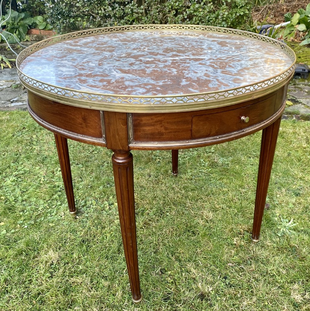 Large mahogany Bouillotte table