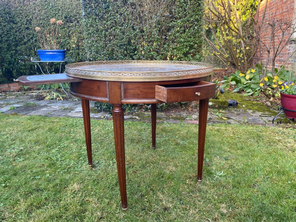 Large mahogany Bouillotte table View V