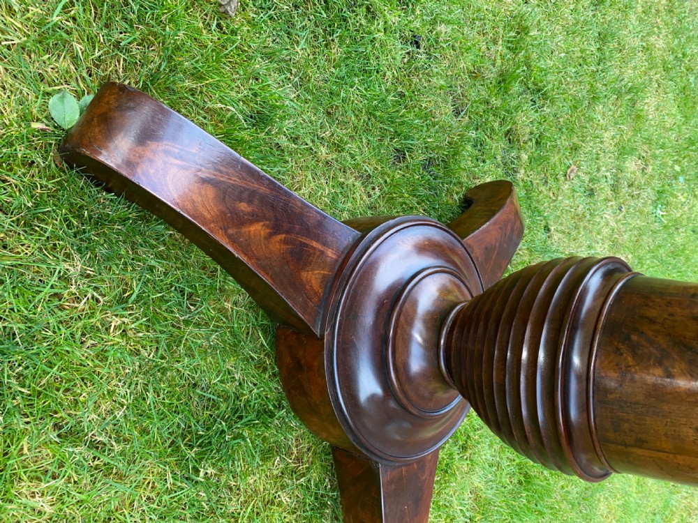 Flame mahogany Gueridon or centre table View VI