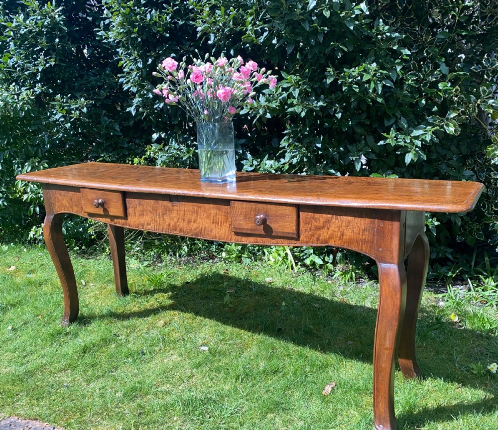 18 th Century Serving table in walnut  View V