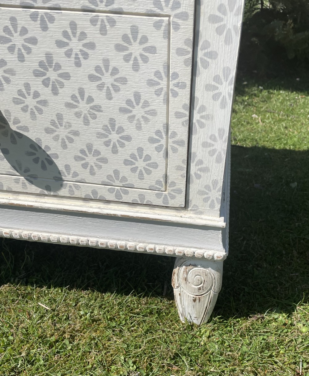 Pretty Painted Chest Of Drawers View VI
