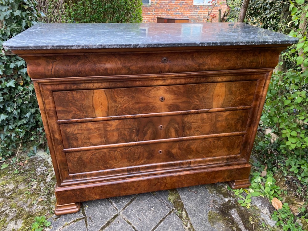 Louis Philippe commode in figured walnut  View II