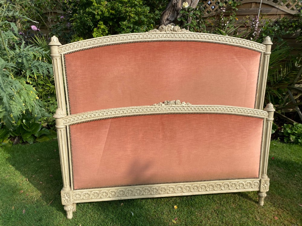 French Kingsize bed View III