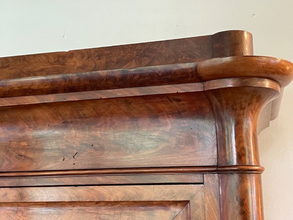 Flame mahogany bookcase vitrine  View II