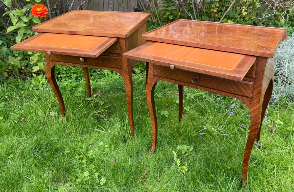 Pair of fine quality side tables  View VI