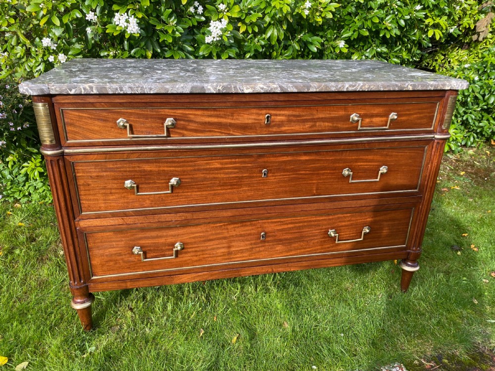 Louis XVI commode in mahogany  View II