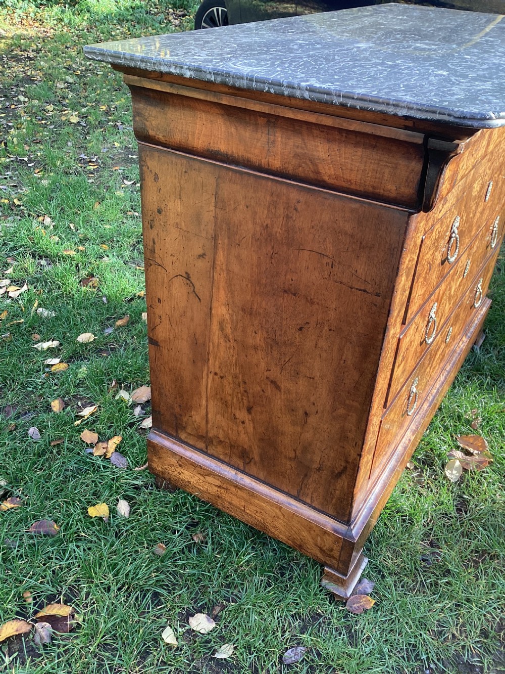 Louis Philippe commode in burr walnut  View II