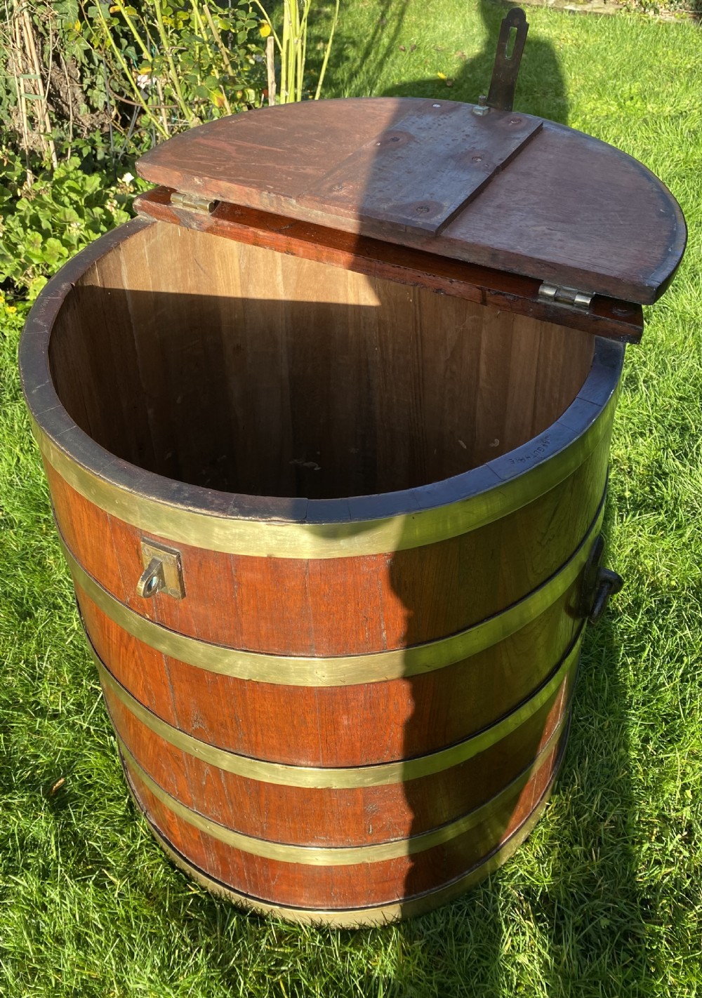 Large coopered salt beef barrel View IV