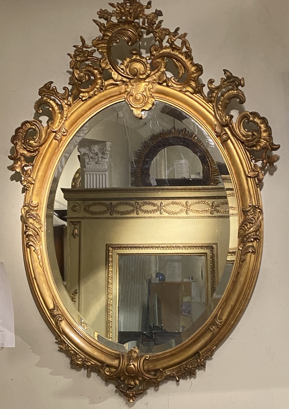 Large 19 th Century gilt oval mirror 