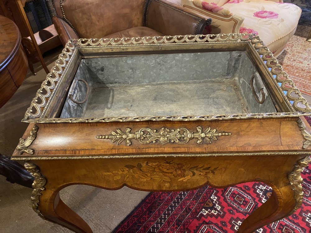 English Louis XV style jardiniere in walnut  View VI