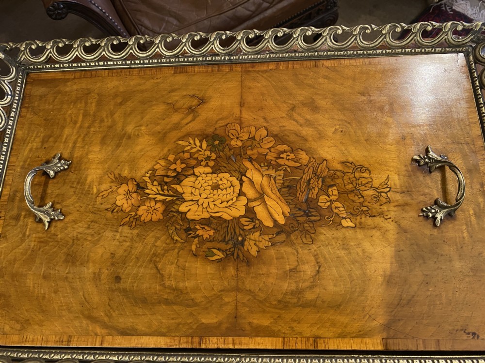 English Louis XV style jardiniere in walnut  View VII