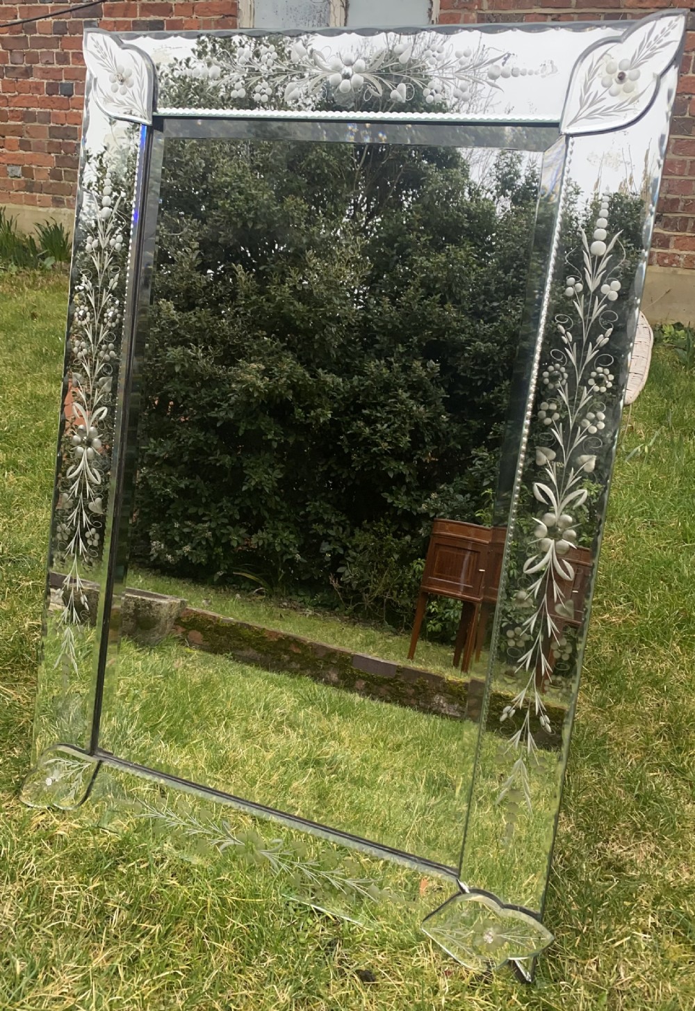 Venetian mirror 
