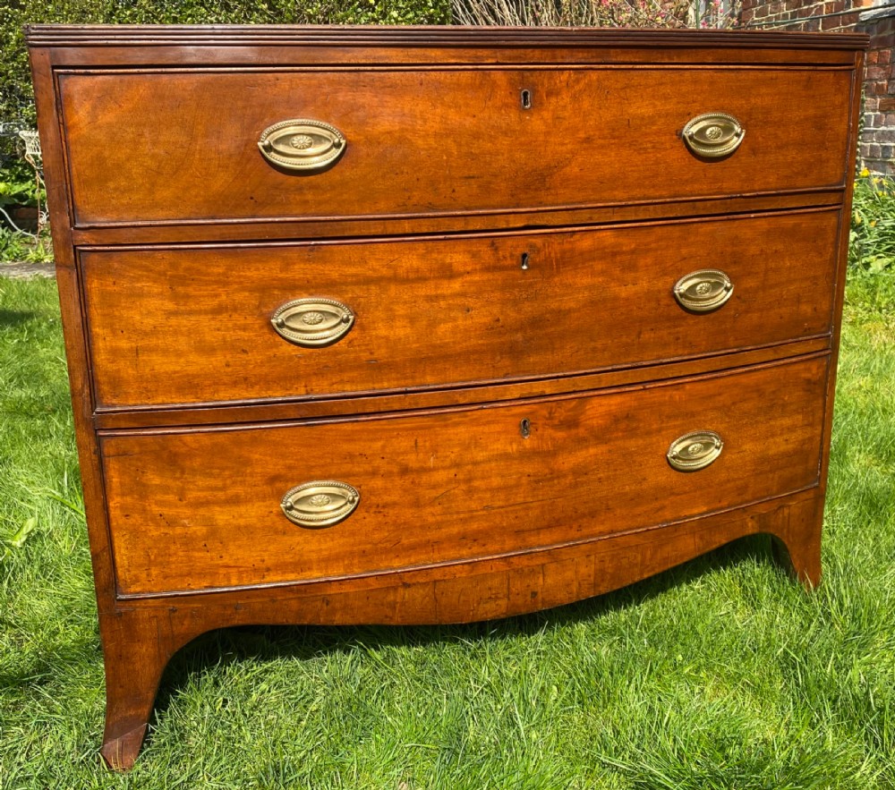 George III bow front chest of drawers  View V