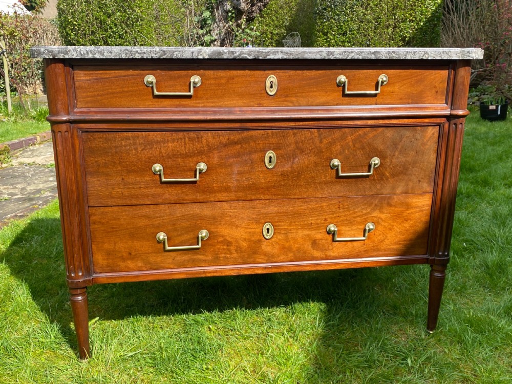 Late 18th century mahogany commode View II