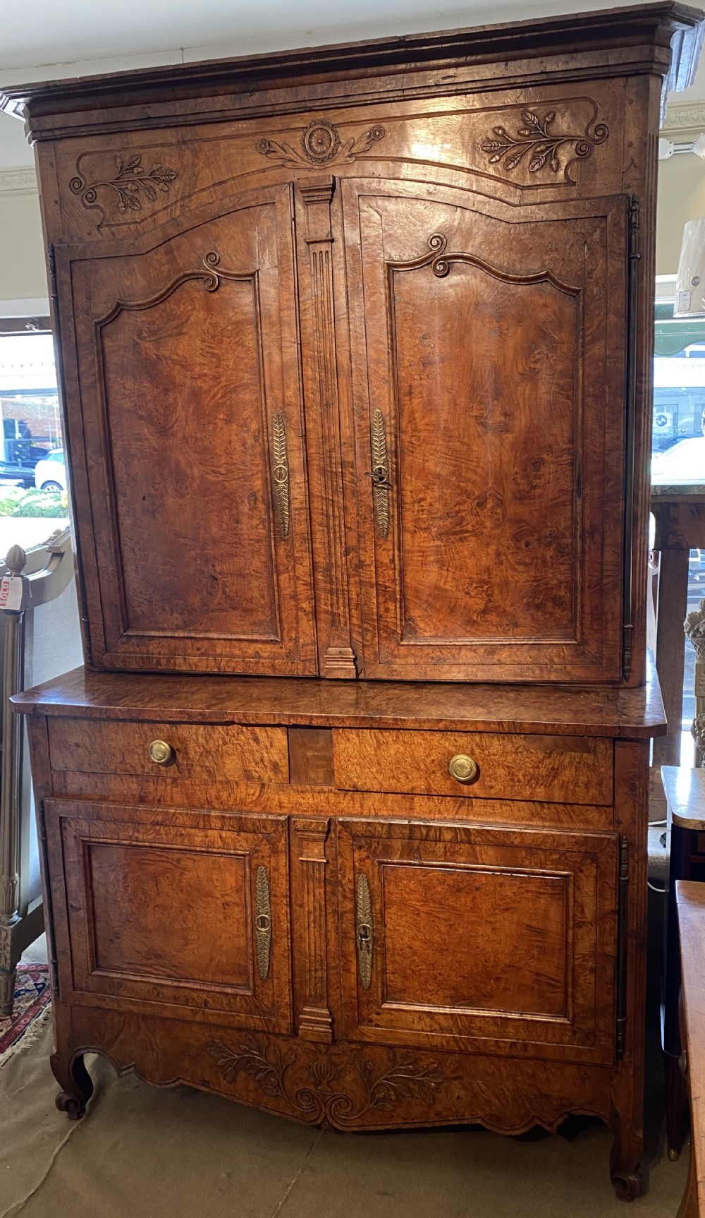Burr Elm Buffet deux corps