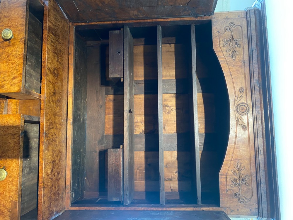 Burr Elm Buffet deux corps View VIII