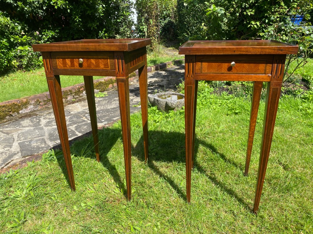Pair of parquetry stands View VI