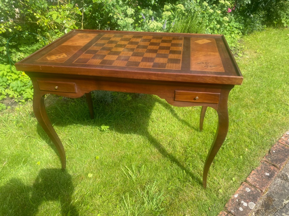 Combination games table View V