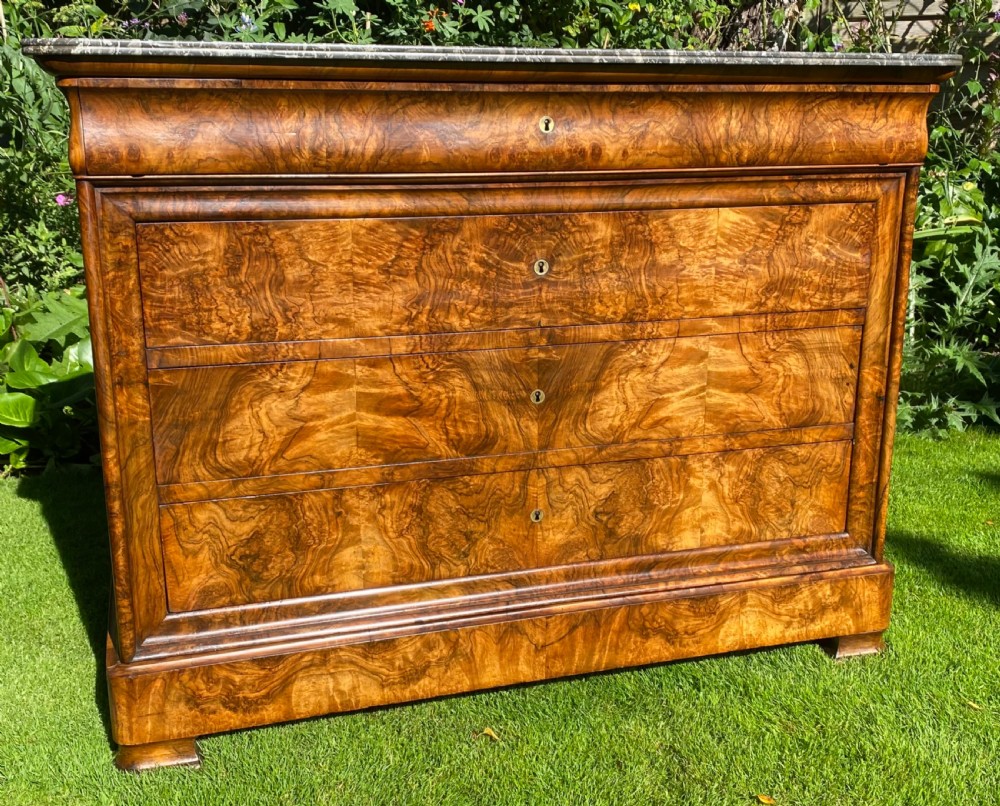 French figured walnut commode View III