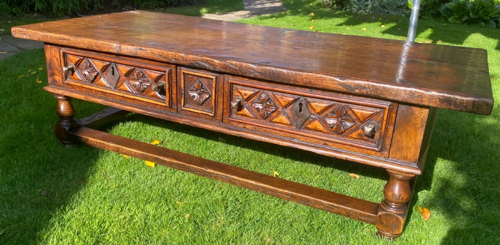 17th Century coffee table in walnut  View VII