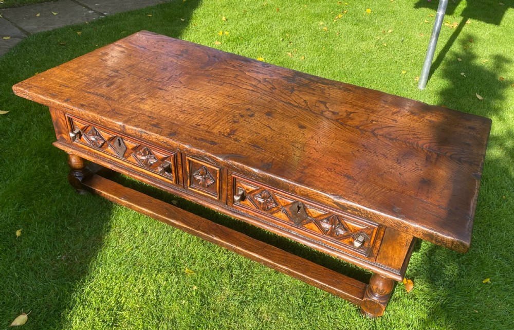 17th Century coffee table in walnut  View VIII