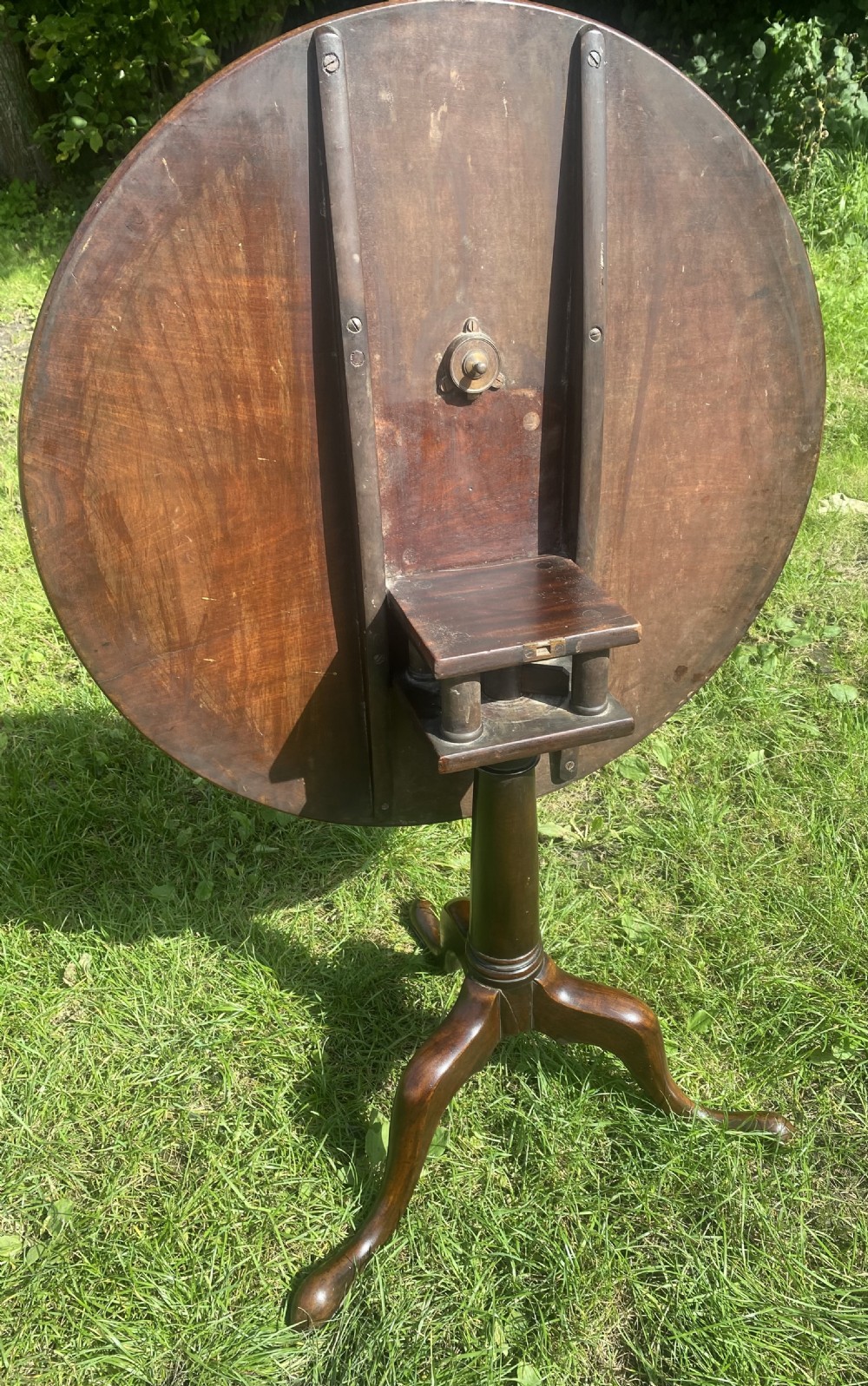 18th Century tilt top tripod table with birdcage  View III
