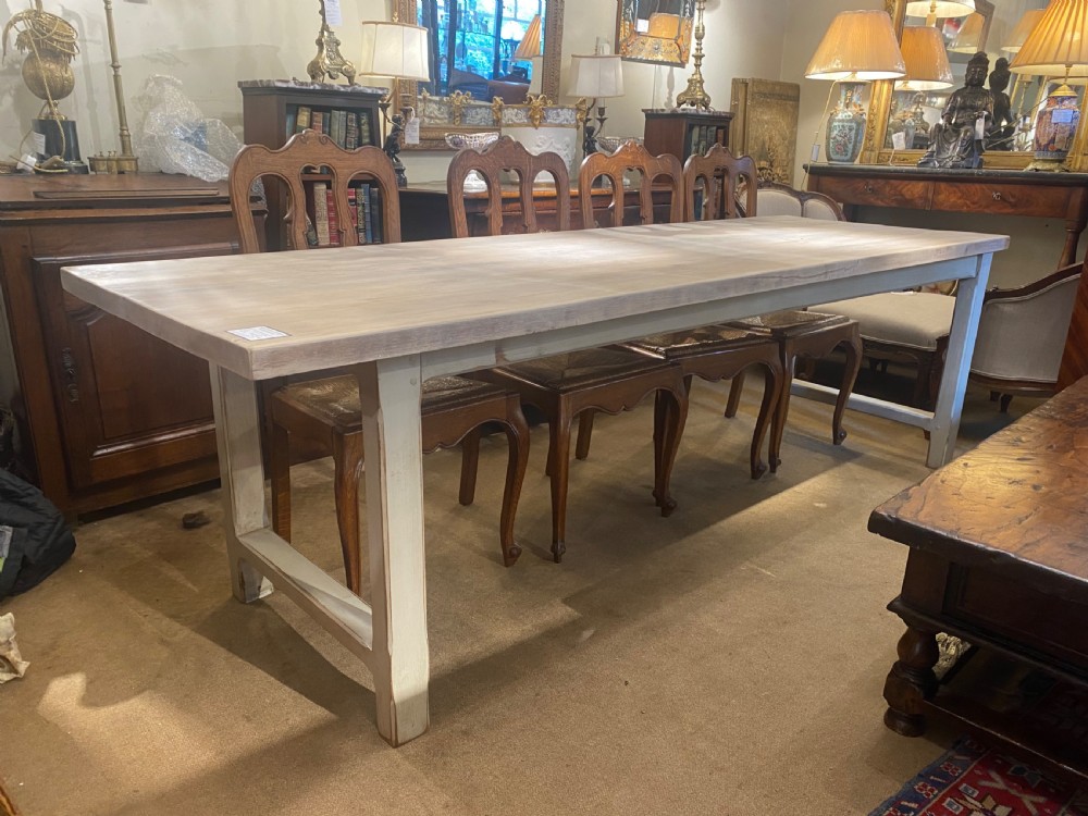 Large bleached oak country table View V