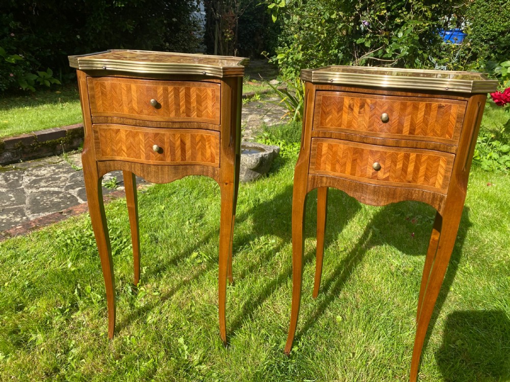 Pair of elegant French bedside tables  View VI