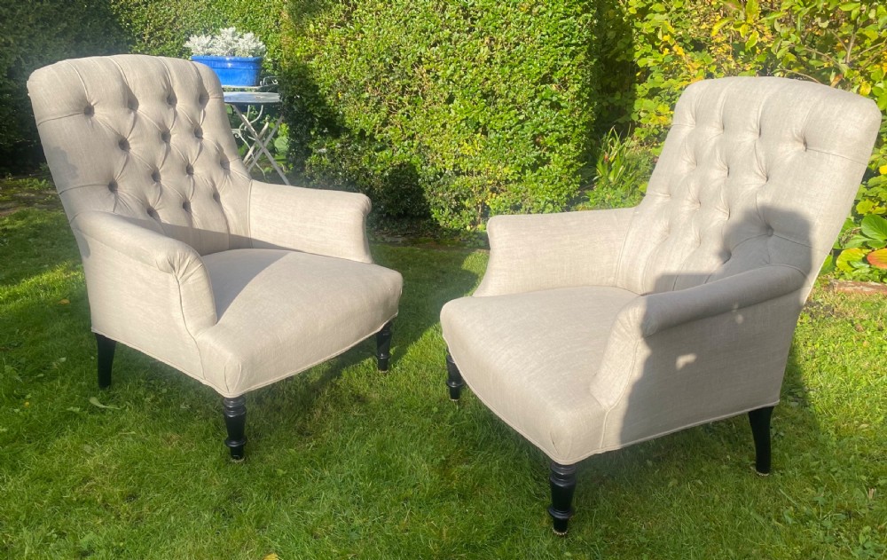 Fine quality pair of button back armchairs  View VII