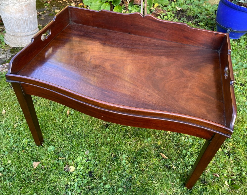 Georgian flame mahogany tray on later stand View VI
