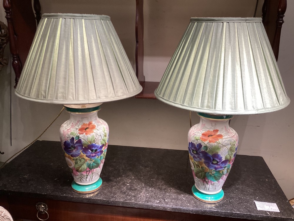 Pair of floral porcelain lamps View III