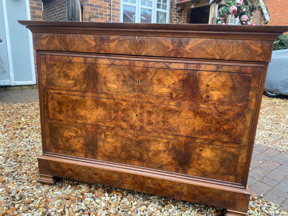 Figured walnut Louis Philippe commode  View VI
