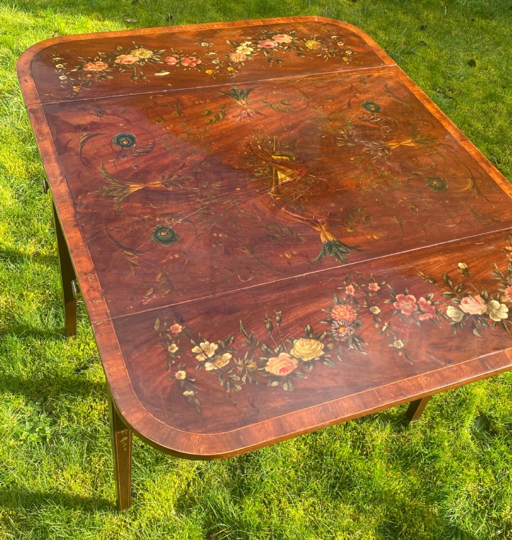 18th Century decorated Pembroke table View V