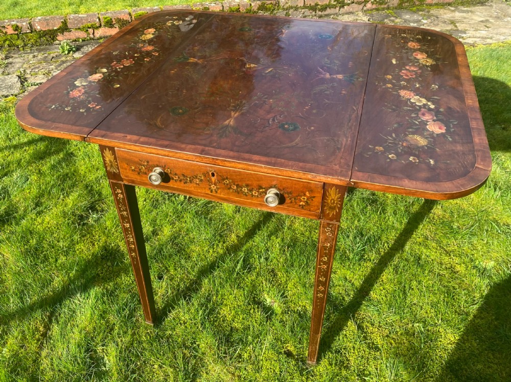 18th Century decorated Pembroke table View VII