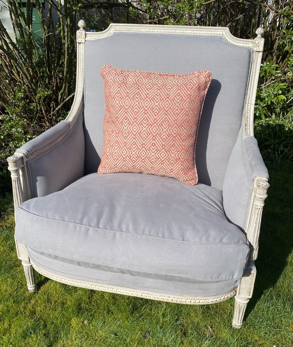 French painted marquise or love seat View V