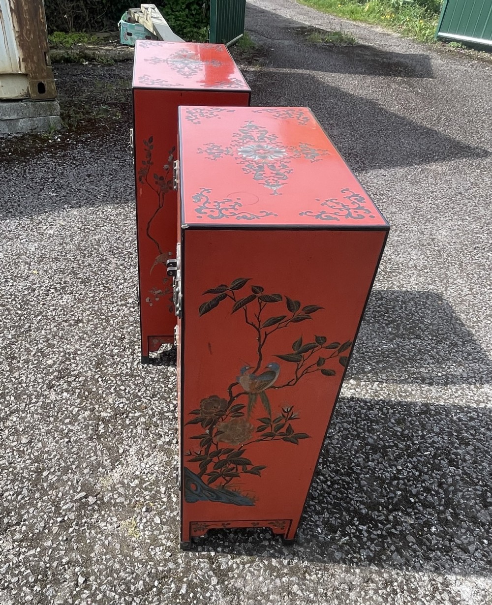Pair of lacquer cabinets  View VII