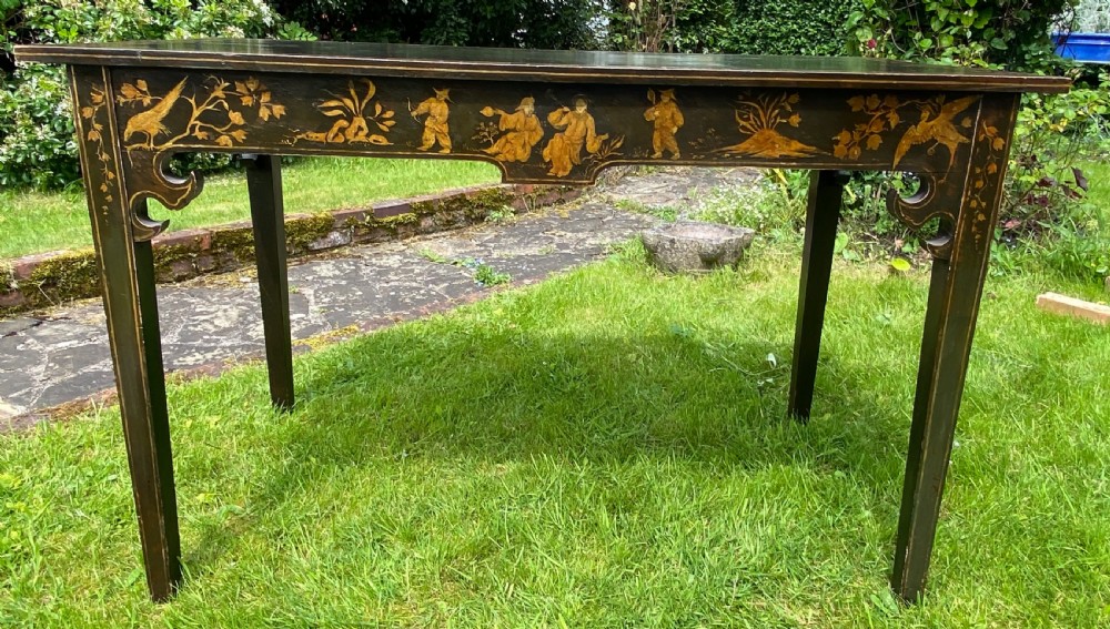 Chinoiserie painted table