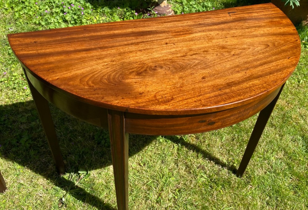 Pair of console tables  View III