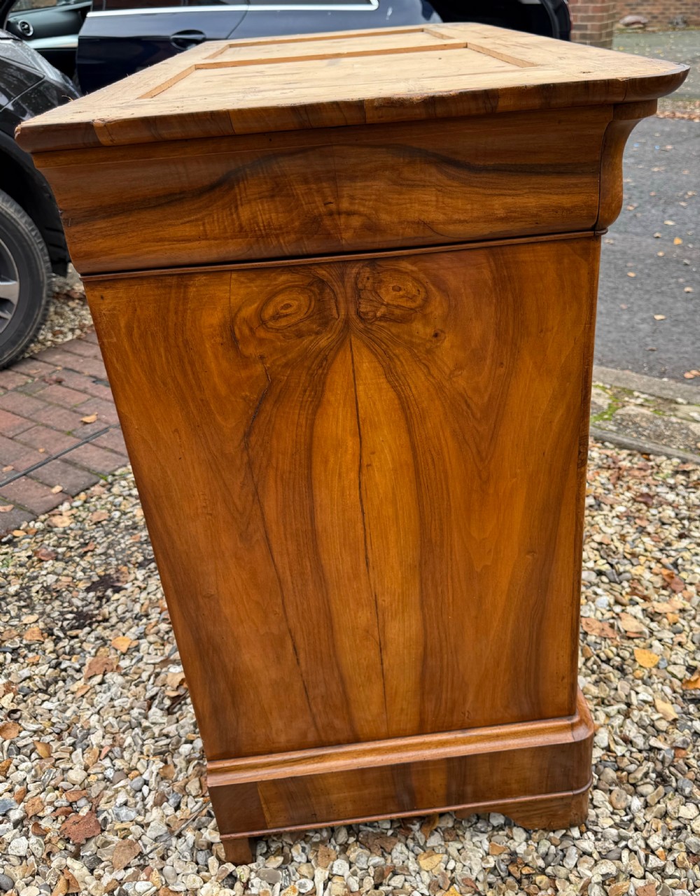 Early 19th Century figured walnut commode  View II