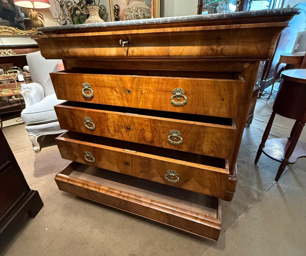 Early 19th Century figured walnut commode  View IV
