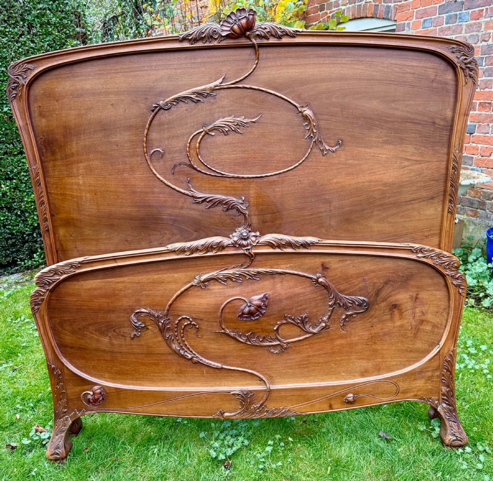 Art nouveau walnut bed View III