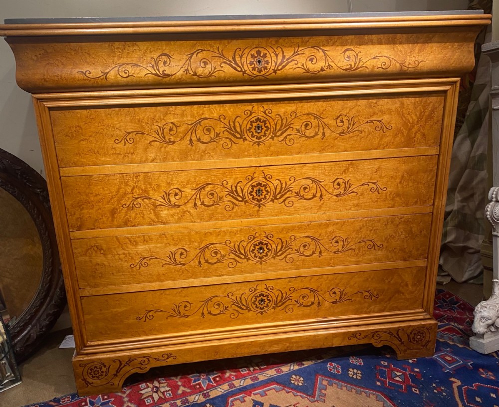 Birdseye Maple inlaid commode 