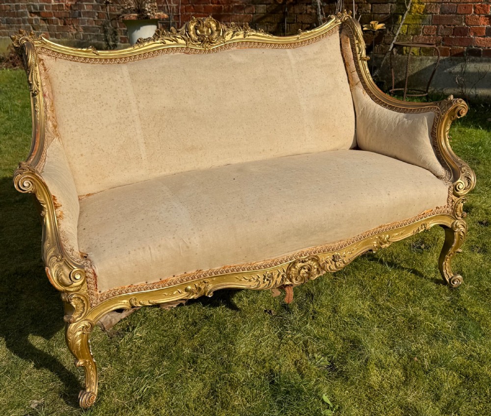 Carved giltwood sofa View IV