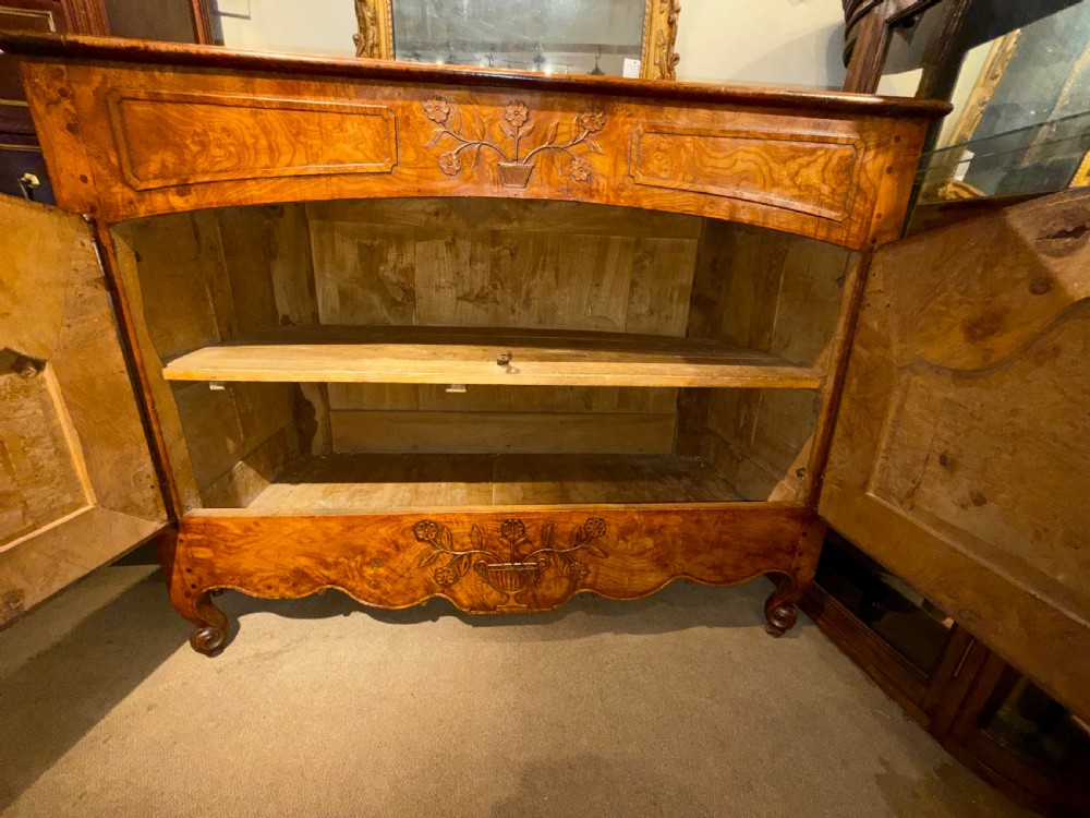 18th Century Burr Elm buffet. View VII