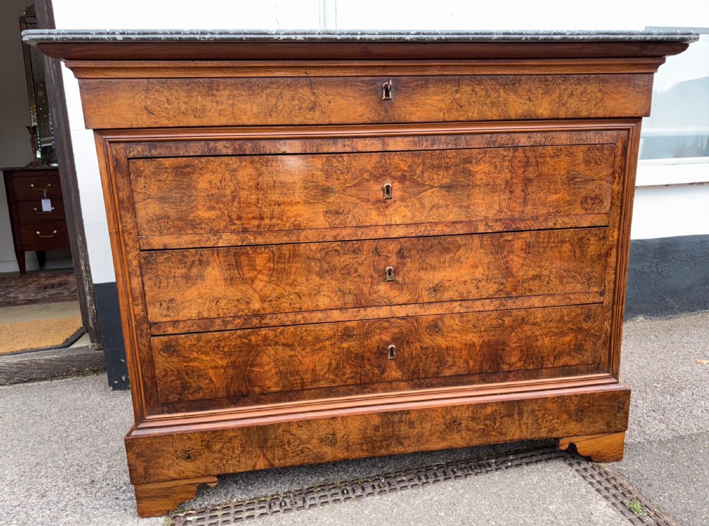 Louis Philippe Commode in burr walnut . View VIII
