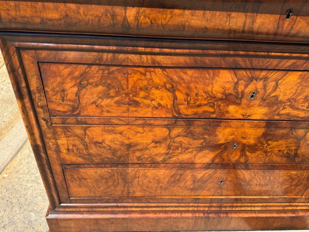 French Figured Walnut commode  View III